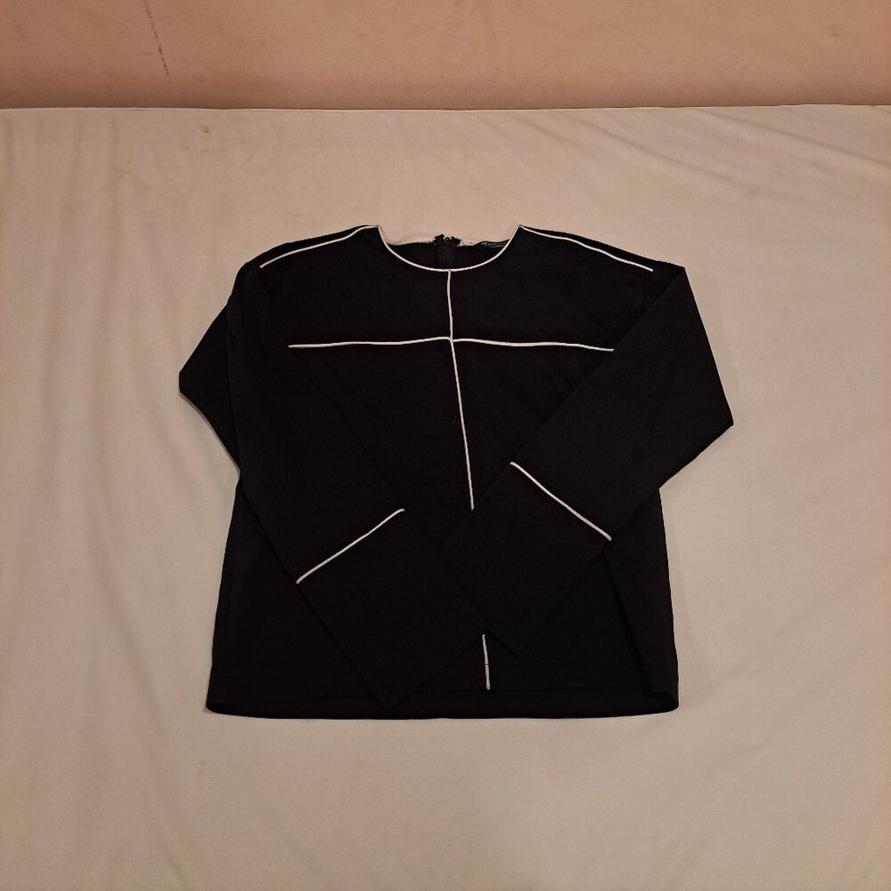 Long sleeve dressy top